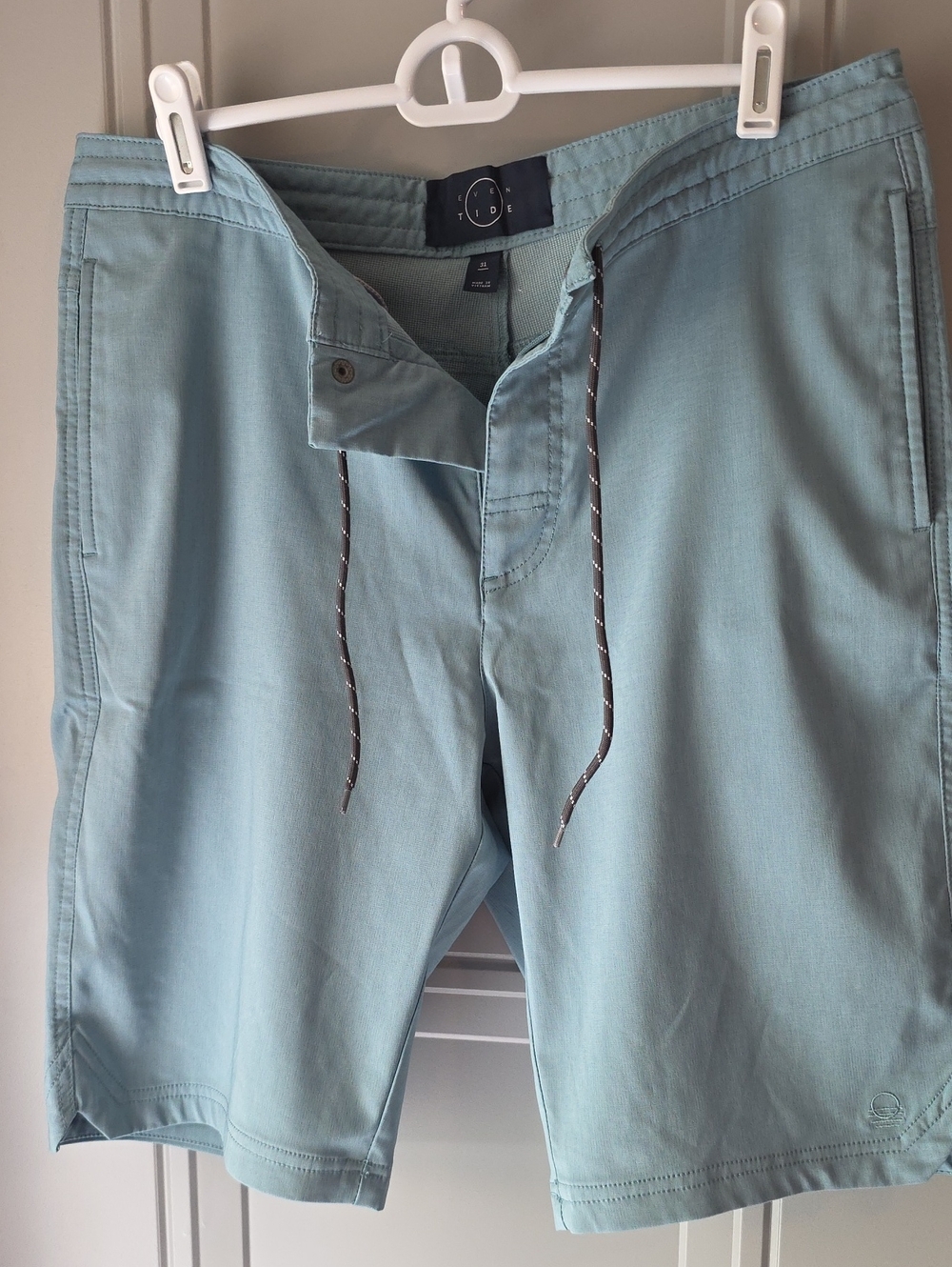 Even Tide Light Blue Drawstring Men's Shorts